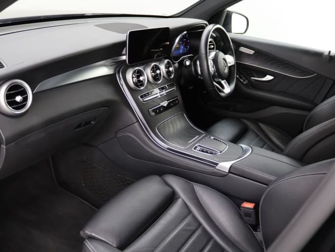 2025 Mercedes-benz Glc