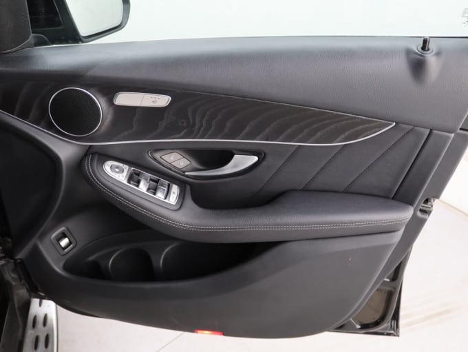 2025 Mercedes-benz Glc