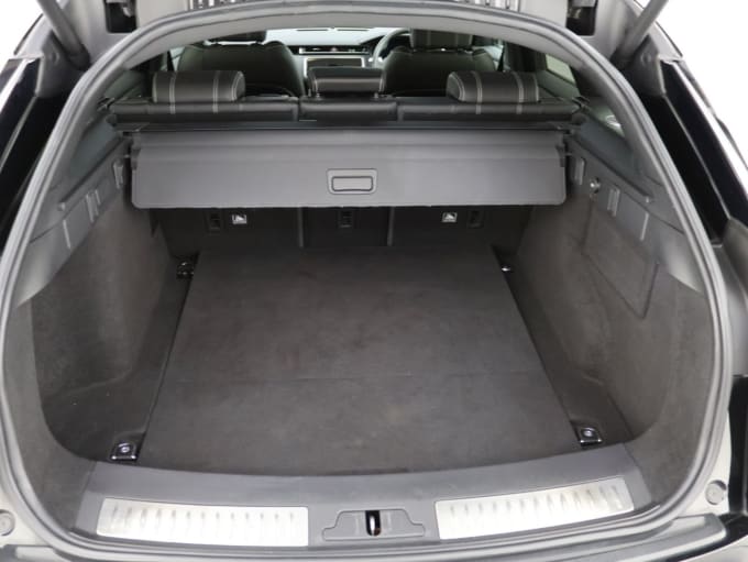 2025 Land Rover Range Rover Velar