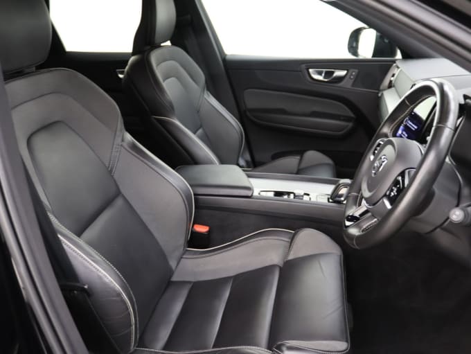 2025 Volvo Xc60