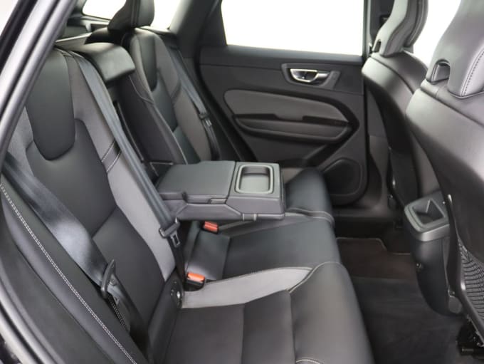 2025 Volvo Xc60