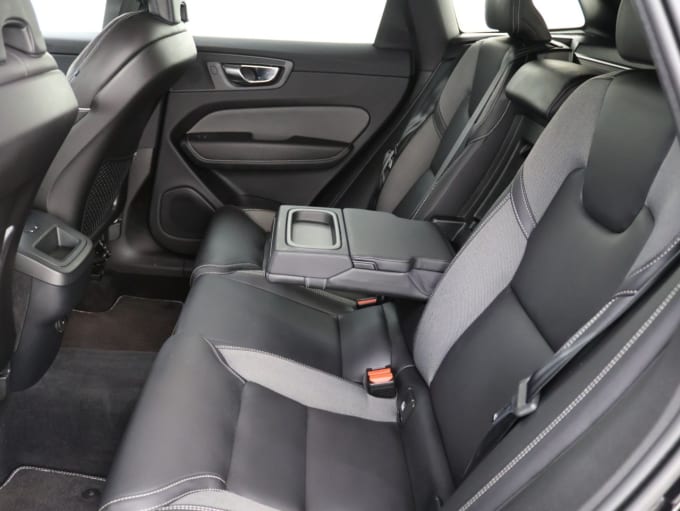 2025 Volvo Xc60