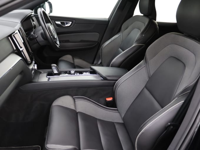 2025 Volvo Xc60