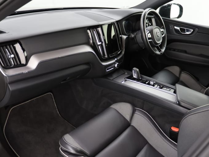 2025 Volvo Xc60