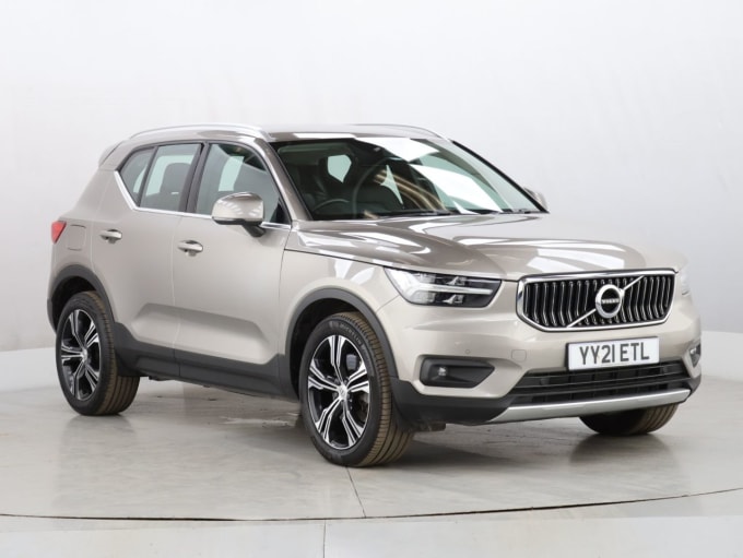 2025 Volvo Xc40