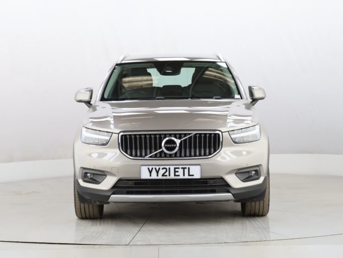 2025 Volvo Xc40