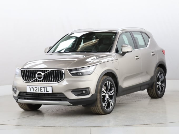 2025 Volvo Xc40