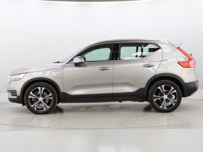 2025 Volvo Xc40