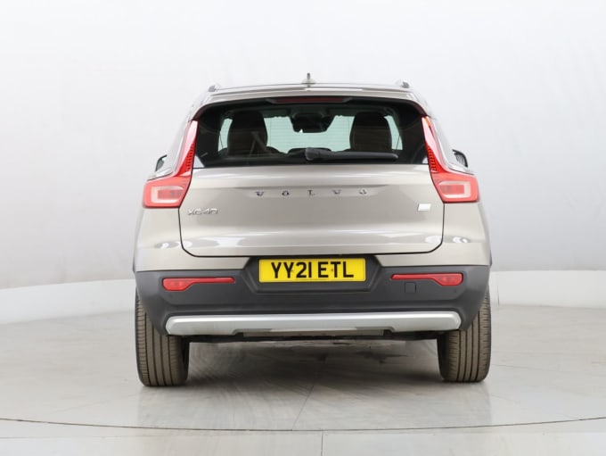 2025 Volvo Xc40