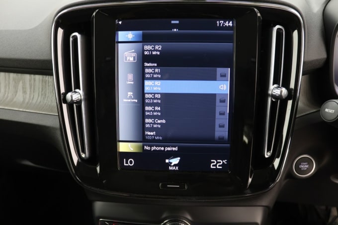 2025 Volvo Xc40