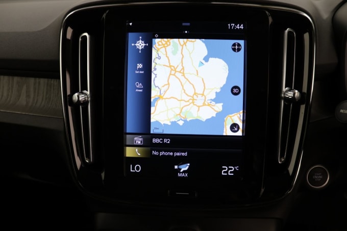 2025 Volvo Xc40