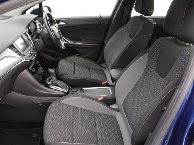 2025 Vauxhall Astra