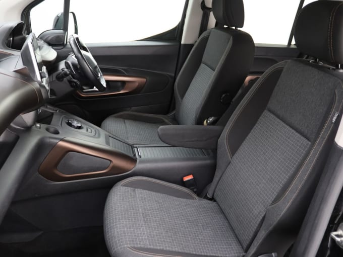 2025 Peugeot Rifter