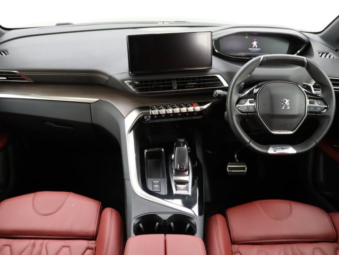 2025 Peugeot 5008