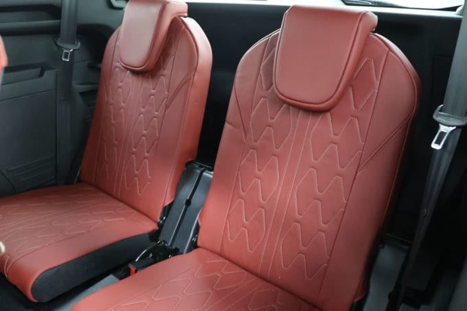 2025 Peugeot 5008