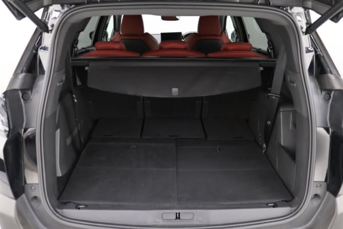 2025 Peugeot 5008