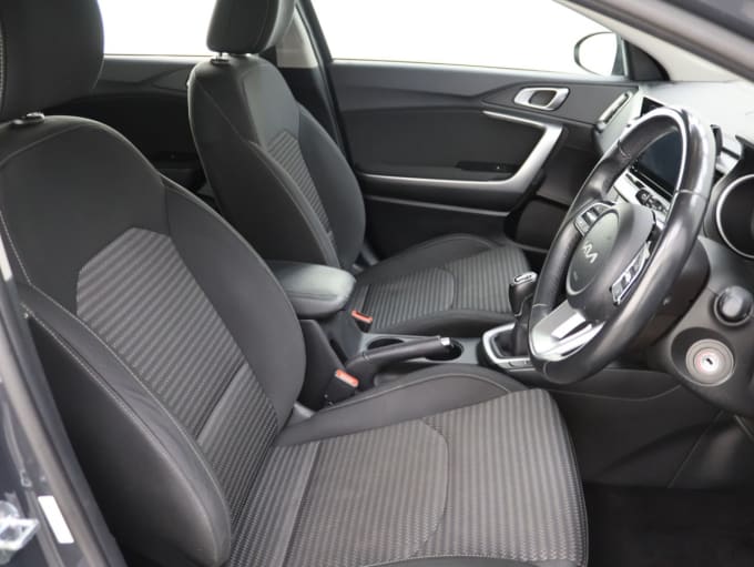 2025 Kia Xceed