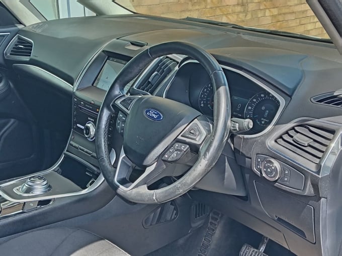 2025 Ford Galaxy