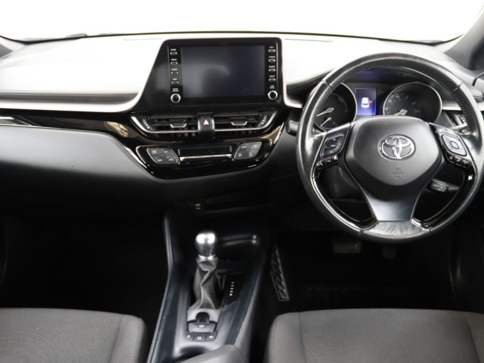 2025 Toyota C-hr