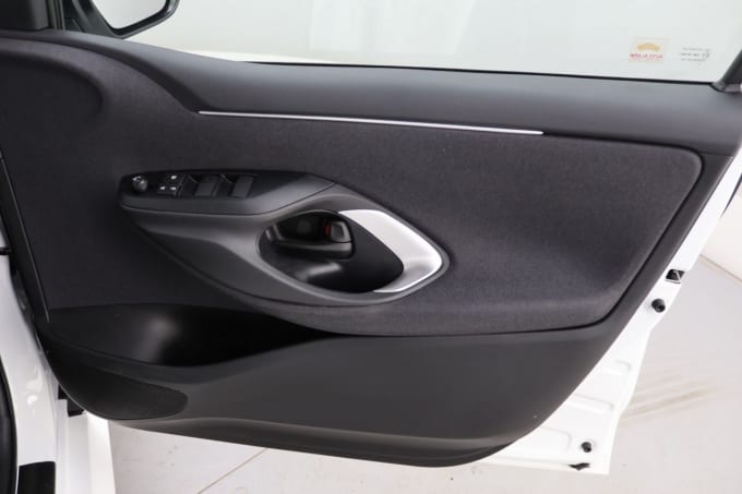 2025 Mazda Mazda2 Hybrid