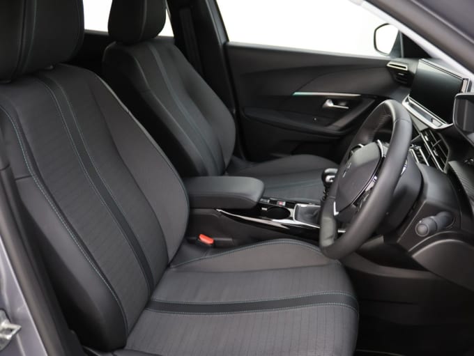 2025 Peugeot 2008