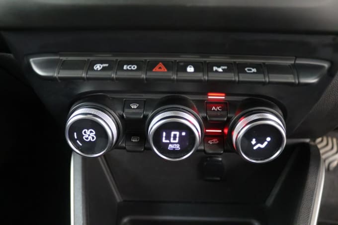 2025 Dacia Duster