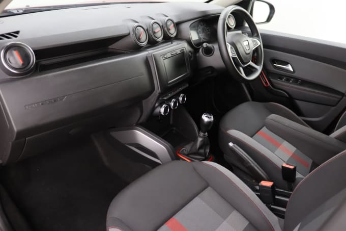 2025 Dacia Duster
