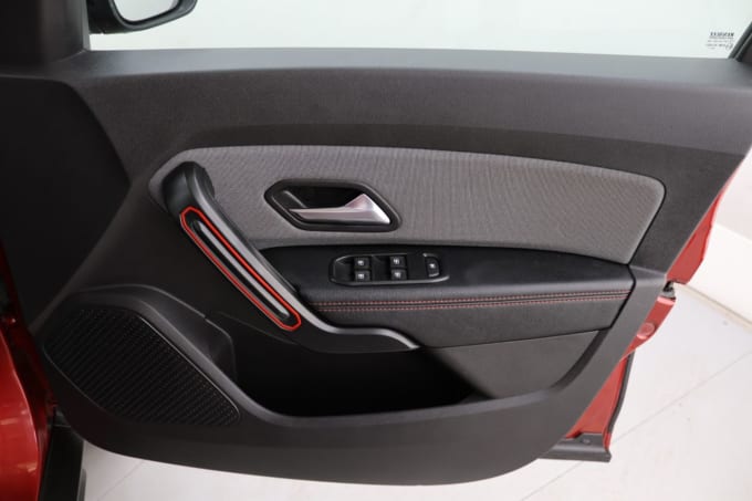 2025 Dacia Duster