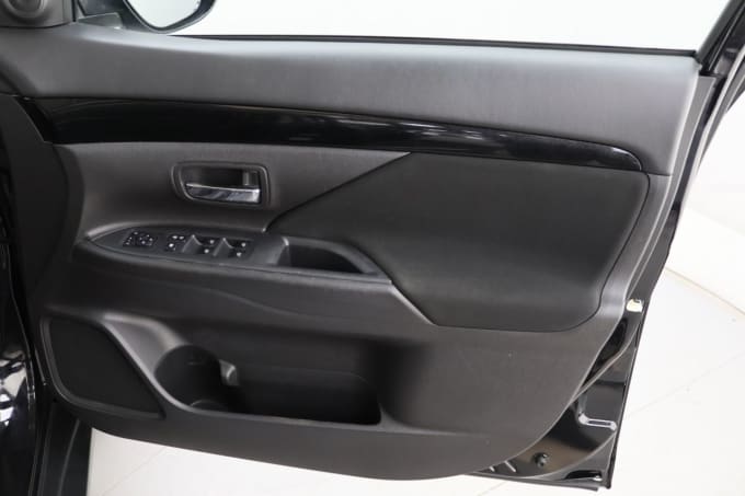 2025 Mitsubishi Outlander