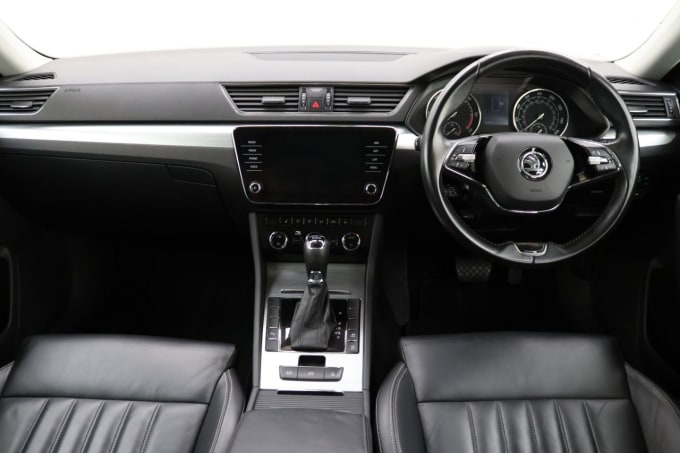 2025 Skoda Superb