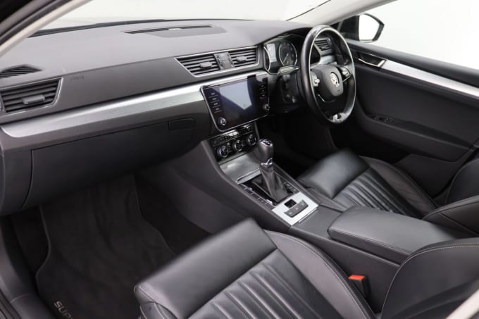 2025 Skoda Superb