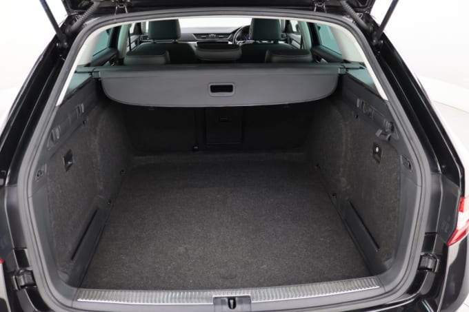 2025 Skoda Superb