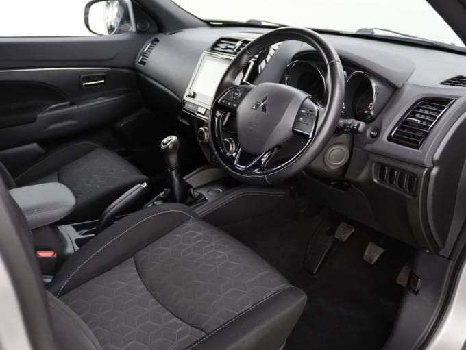 2025 Mitsubishi Asx