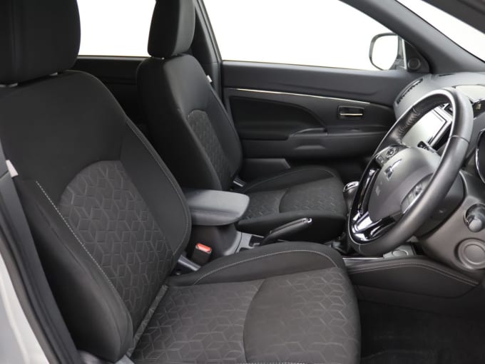 2025 Mitsubishi Asx