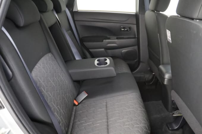 2025 Mitsubishi Asx