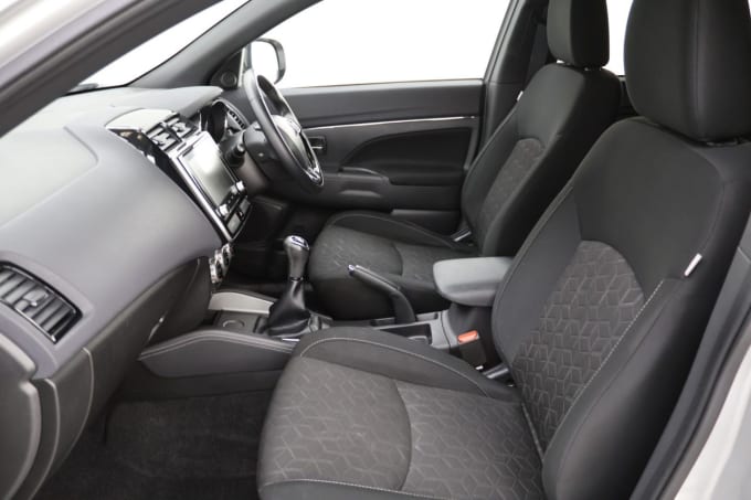 2025 Mitsubishi Asx