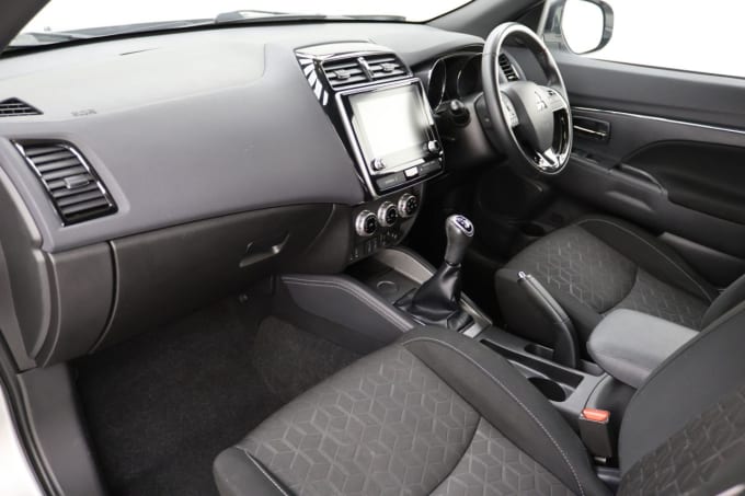 2025 Mitsubishi Asx