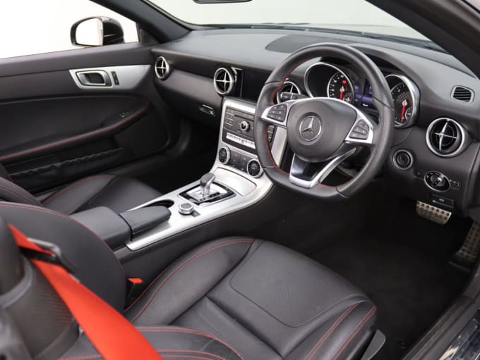 2025 Mercedes-benz Slc