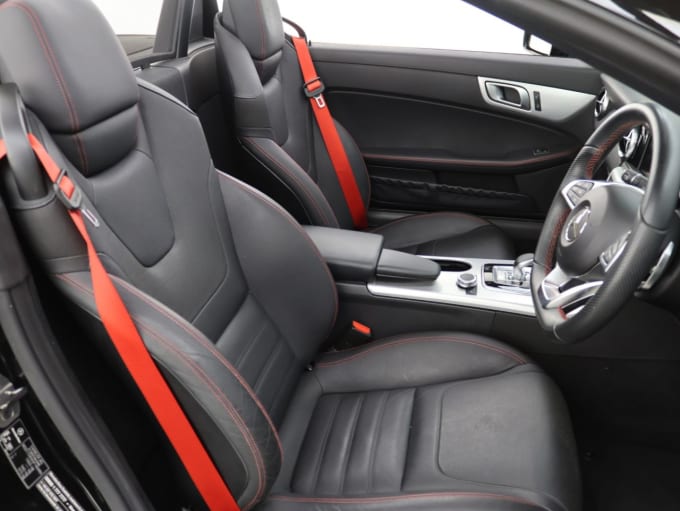 2025 Mercedes-benz Slc
