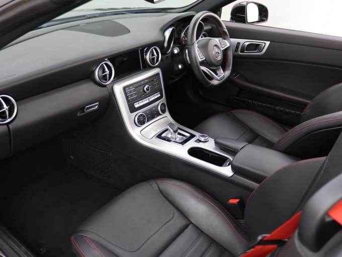 2025 Mercedes-benz Slc