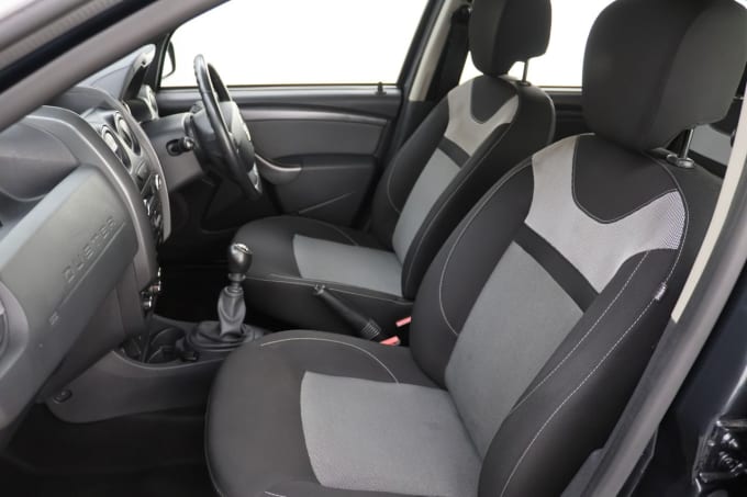 2025 Dacia Duster