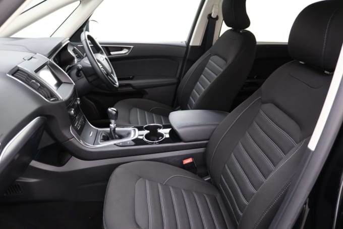 2025 Ford Galaxy