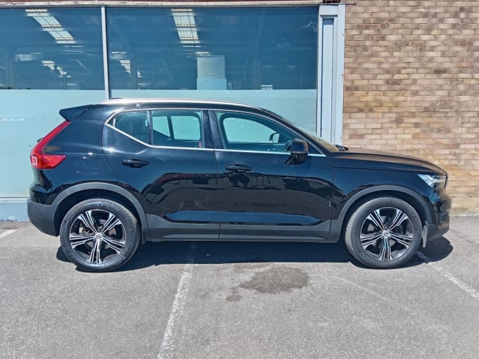 2025 Volvo Xc40
