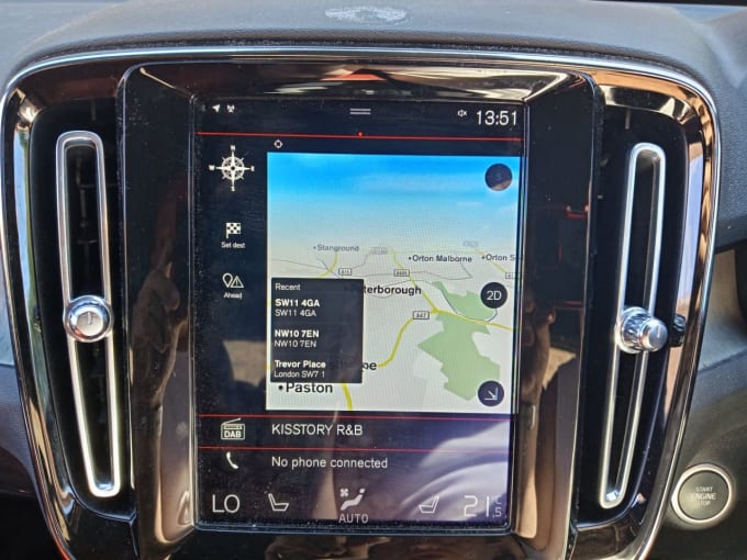 2025 Volvo Xc40