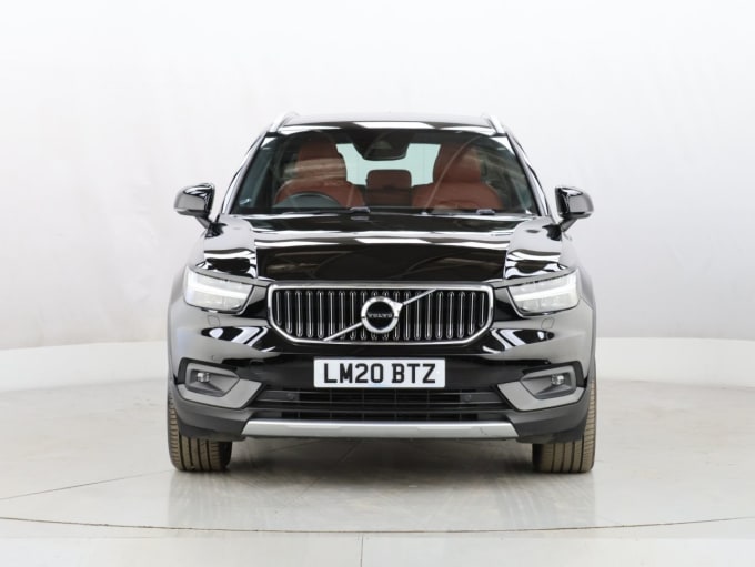 2025 Volvo Xc40