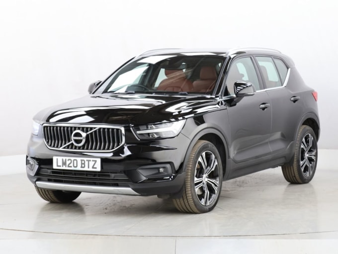2025 Volvo Xc40