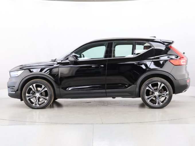 2025 Volvo Xc40