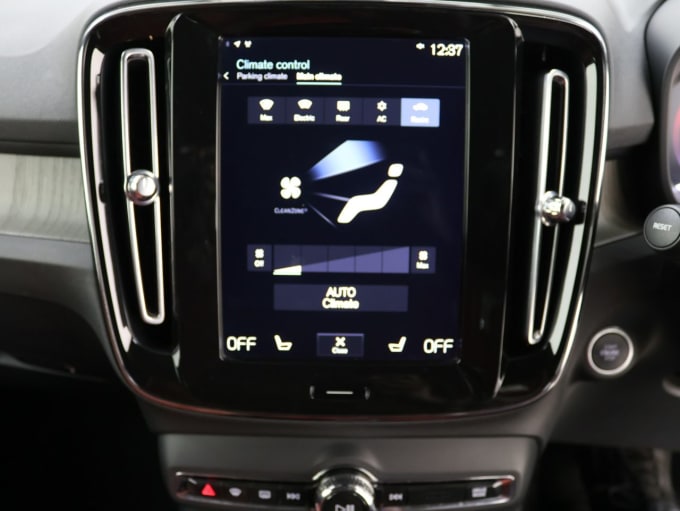 2025 Volvo Xc40