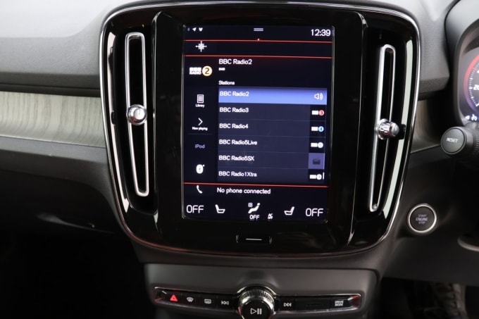 2025 Volvo Xc40
