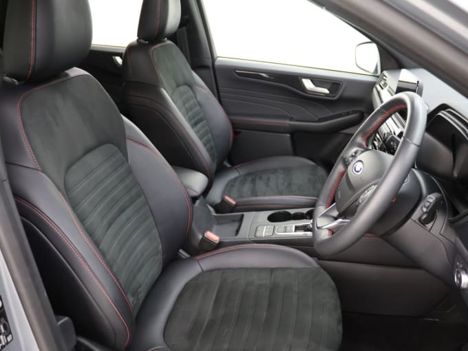 2025 Ford Kuga